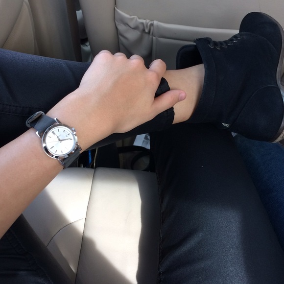 Unisex Burberry Watch!