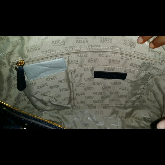 Authentic Michael Kors McGraw Slim Satchel