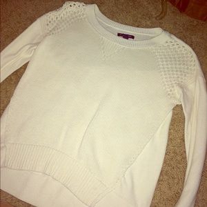 Cute american eagle sweater!