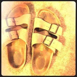 Birkenstock Arizona brown sandals