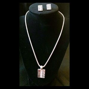 Silver necklace/earrings with vertical rhinestones