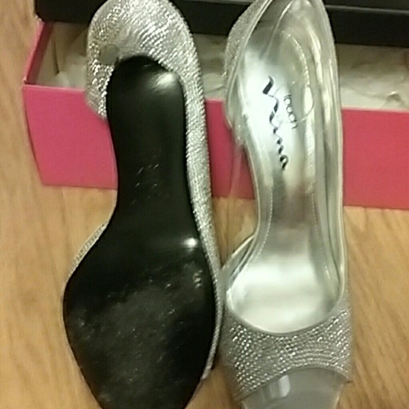 ??Sexy heal?? - Picture 2 of 3