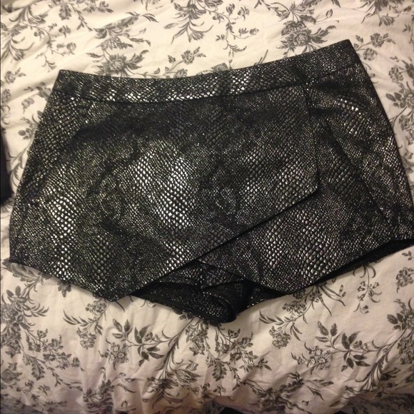 Express black shiny skort - worn twice
