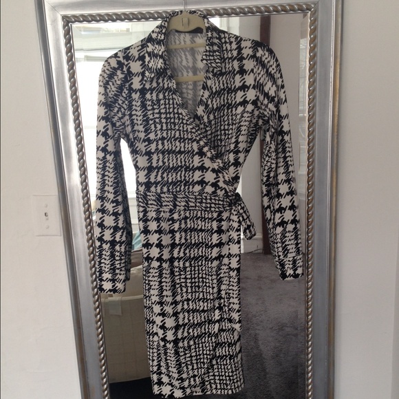 Barely worn Limited wrap dress. Medium