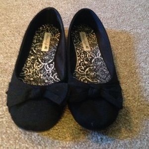 American Eagle black flats