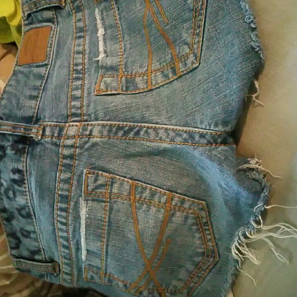 Shorts - Picture 2 of 3