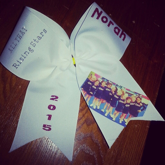 Personalized cheer bow