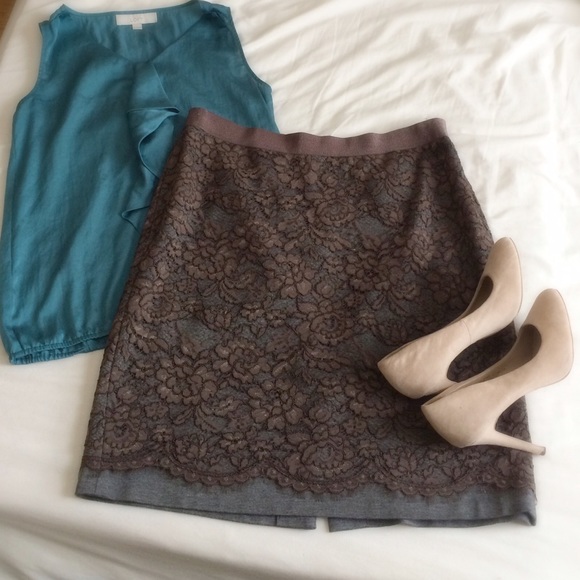 Lace pencil skirt
