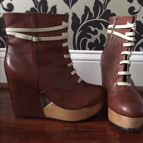 Deena and Ozzy wedge