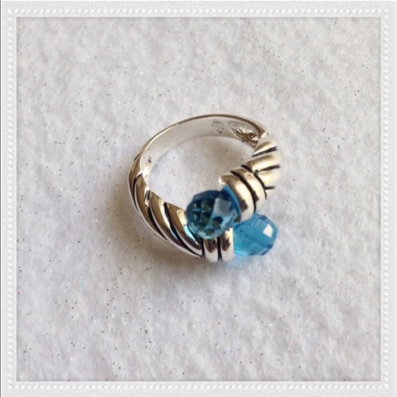 🎉HP🎉STUNNING BLUE TOPAZ RING