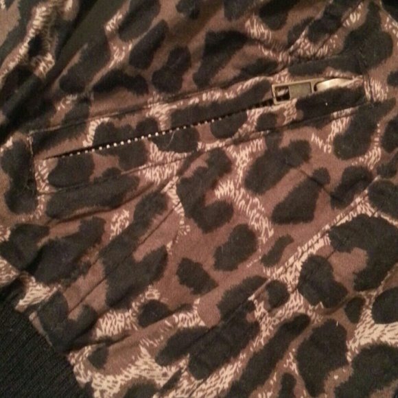 Cheetah jacket. - Picture 3 of 4