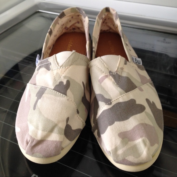 Madden Girl Slip on Camo shoes