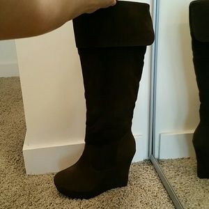 Wedge boots
