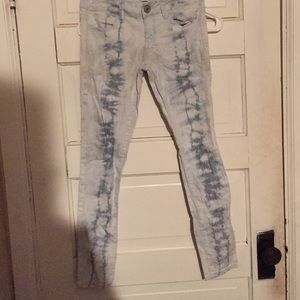 Blue tie-dye American eagle jeans