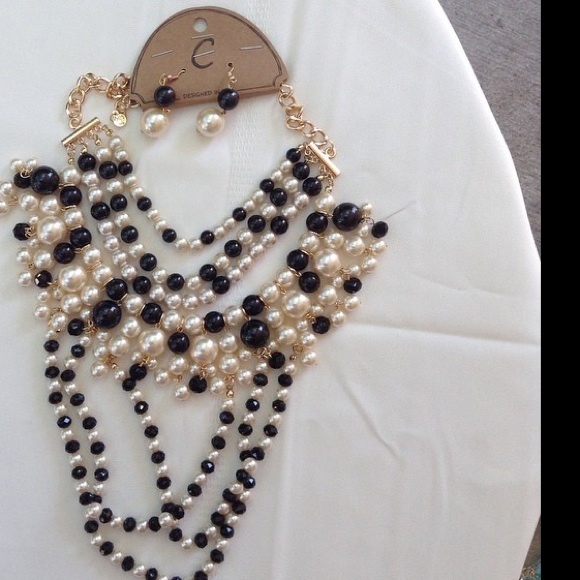 Necklace - Picture 1 of 1