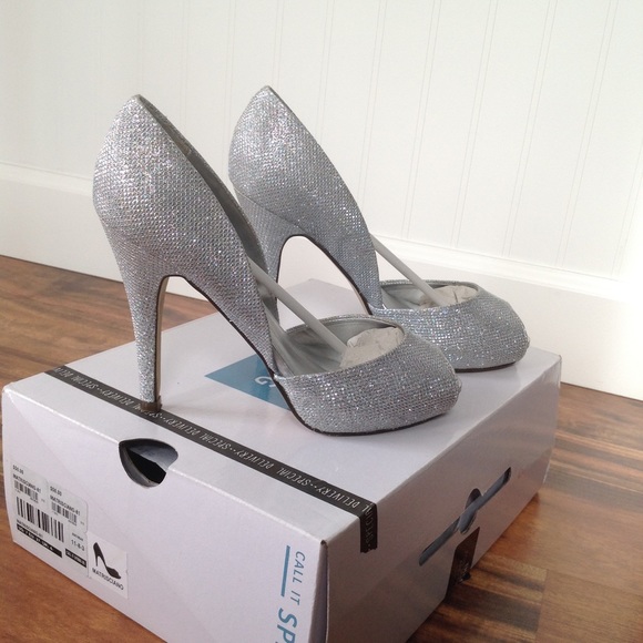 Silver Sparkle Shoes!😍