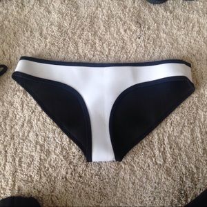 Triangl Indiana ice bottoms size small