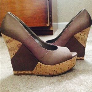 Mossimo Taupe wedges.