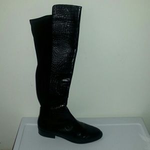 Michael Kors Bromley Flat Boots