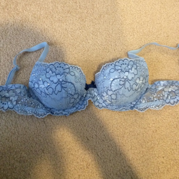 Victoria's Secret Lace Push Up Bra 34B