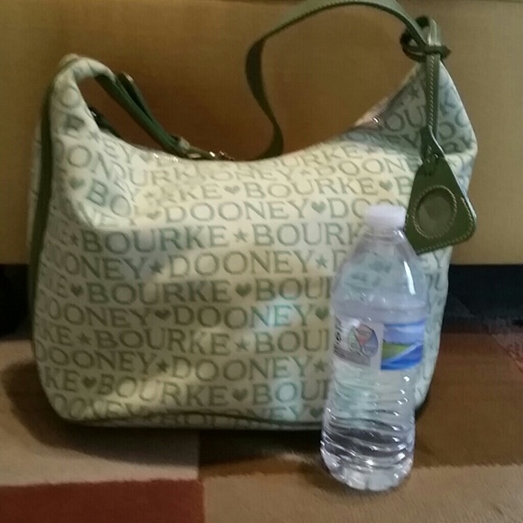 Dooney & Bourke Handbags - Authentic Dooney & Bourke Handbag
