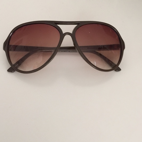 Brown aviator sunglasses - Picture 1 of 2