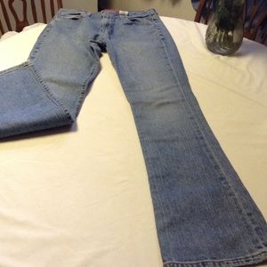 Levi's 515 Boot cut low rise size 6 miss