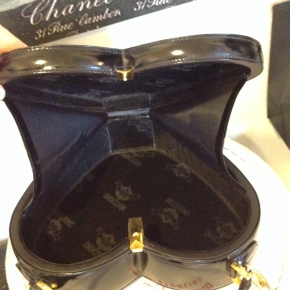 Authentic RARE MOSCHINO Heart Bag Purse - Picture 3 of 4