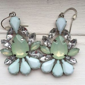 Ann Taylor drop earrings