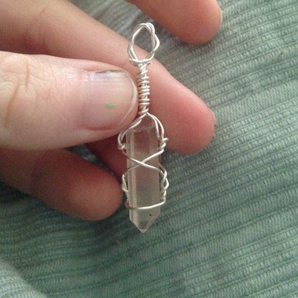 Quartz point pendant