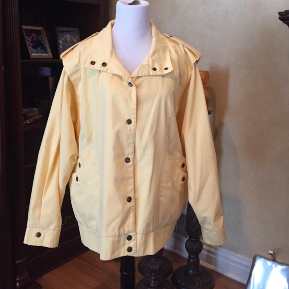 Yellow cotton jean jacket style Cute for a day out - Picture 1 of 4