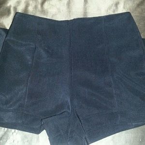FOREVER 21 XS BLACK HIGH WAISTED SHORTS