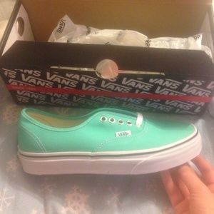 Authentic Vans in the cockatoo/true white color