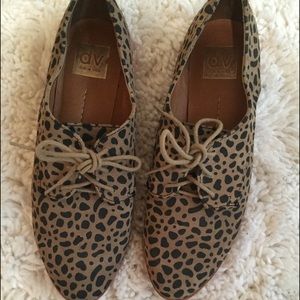 Dolce Vita leopard oxfords