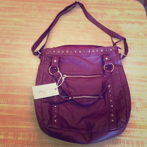 Handbags - Leather Maroon purse NWT!! Cute purse never used!