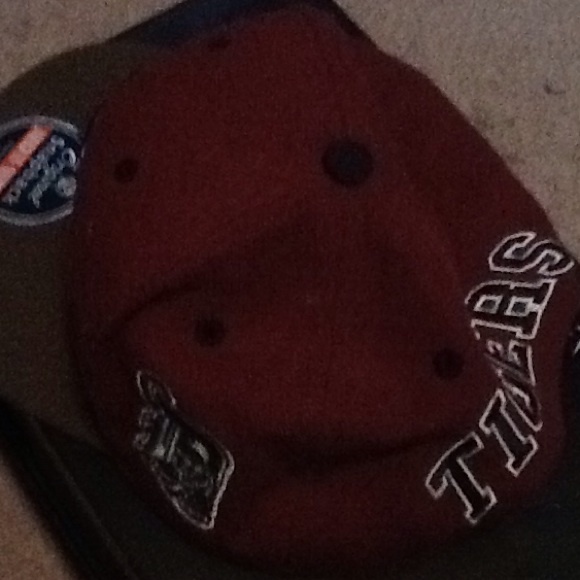SnapBack Hat - Picture 4 of 4