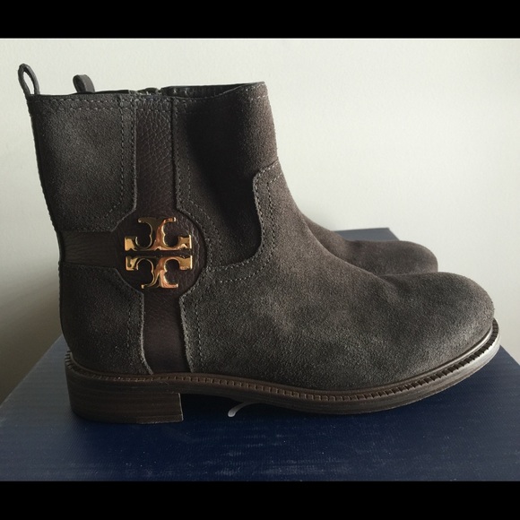 💯% Authentic Tory Burch Elaine boot