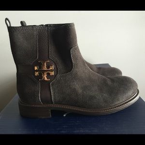 💯% Authentic Tory Burch Elaine boot
