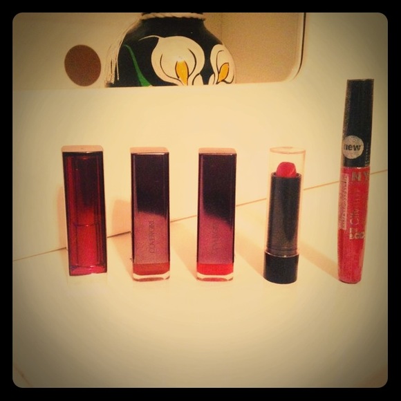 Brand new Lipsticks & lipgloss