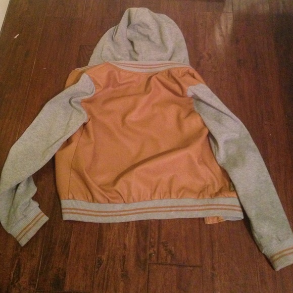 Ci Sono Jacket - Picture 3 of 3