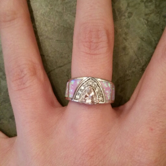 . 925 sterling sister rose quartz ring.