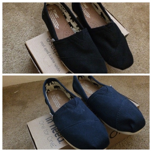 TOMS bundle. Navy Blue & Black.
