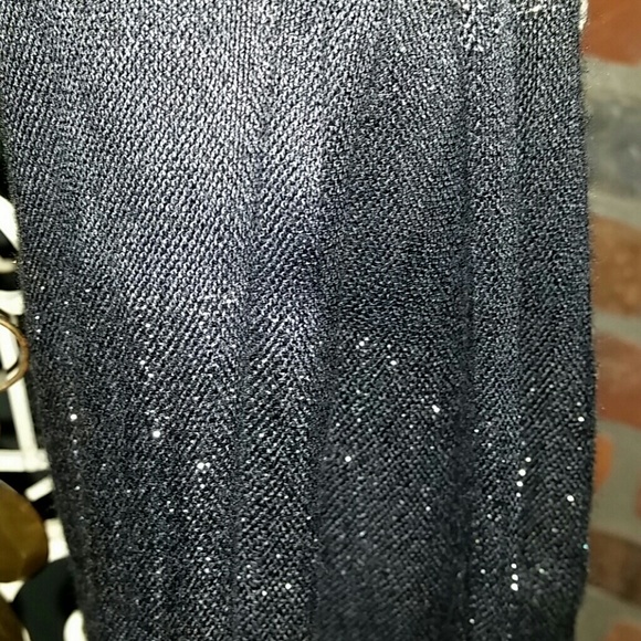 Two scarves - Taupe and Black - Picture 4 of 4