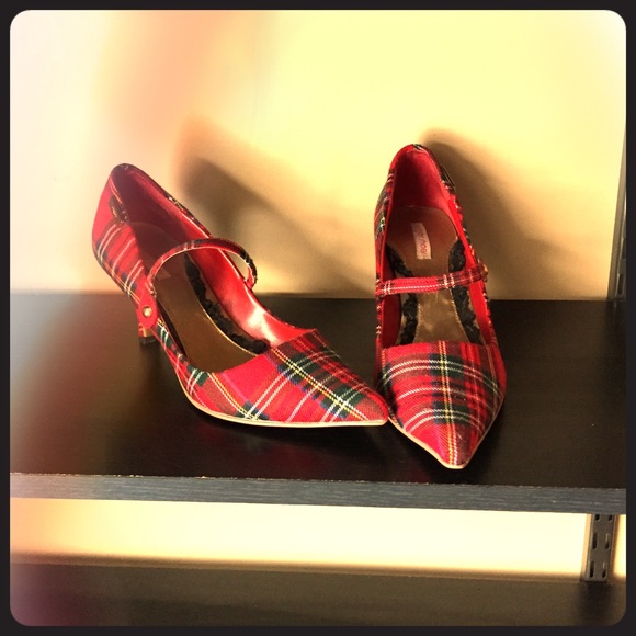Plaid heels