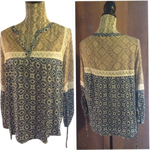 Tops - 🎉BUNDLED!🎉💝#SAAM Sale!💝 NWT peasant top