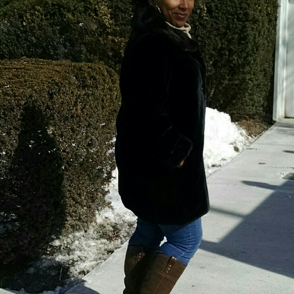 🎉HP🎉🐞VTG🐞 GLAM Faux Fur Coat - Picture 2 of 5