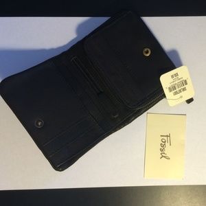 Fossil wallet