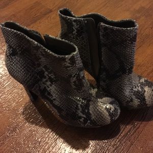 Size 6 Snakeskin Print Booties