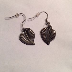 Gorgeous leaf earrings never been worn