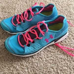 Under Armour size 9 shoes